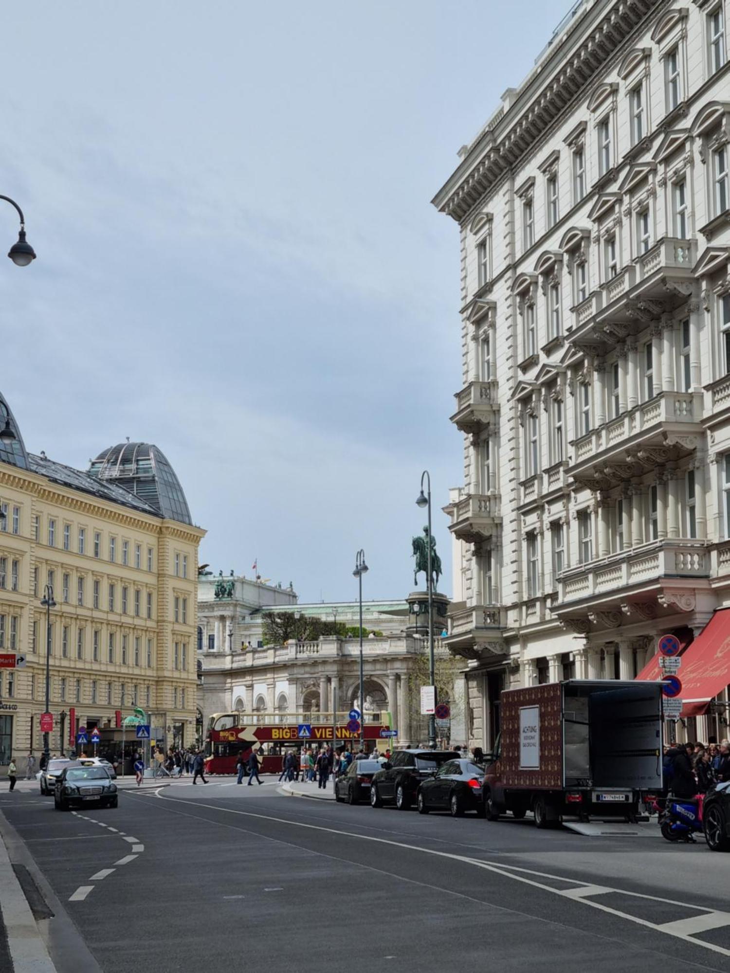 Prestige Vienna Apartment Bagian luar foto