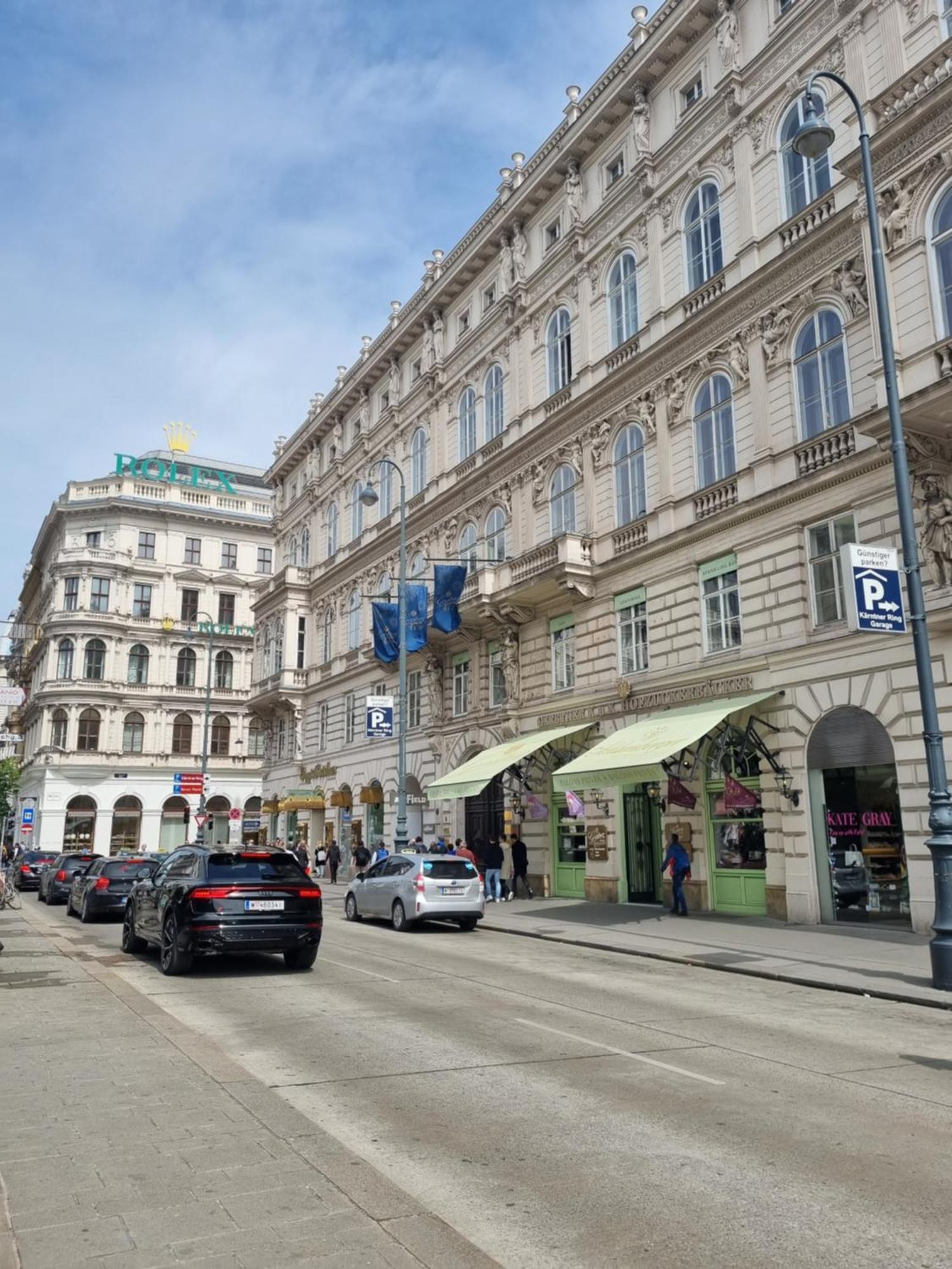 Prestige Vienna Apartment Bagian luar foto