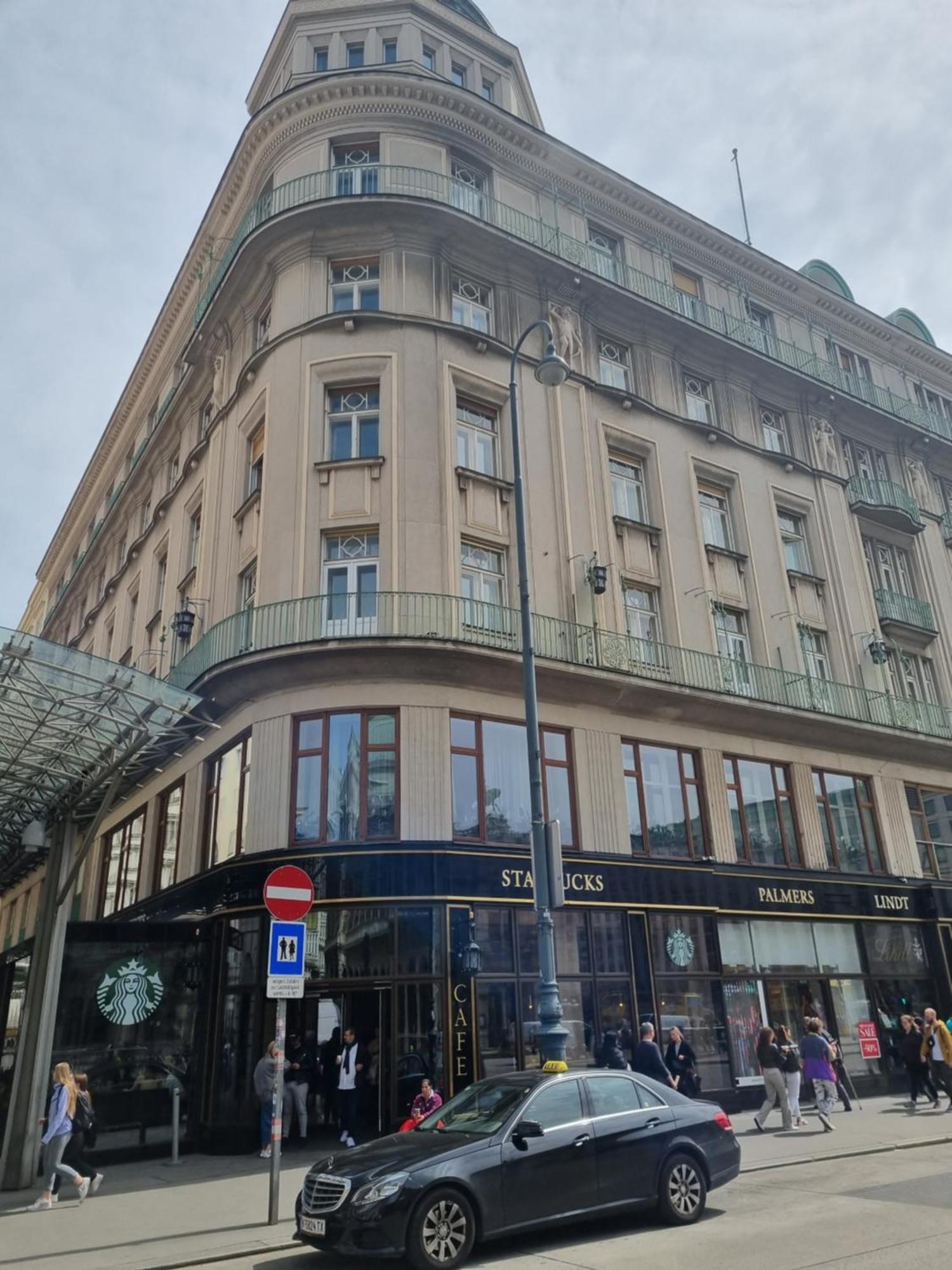 Prestige Vienna Apartment Bagian luar foto