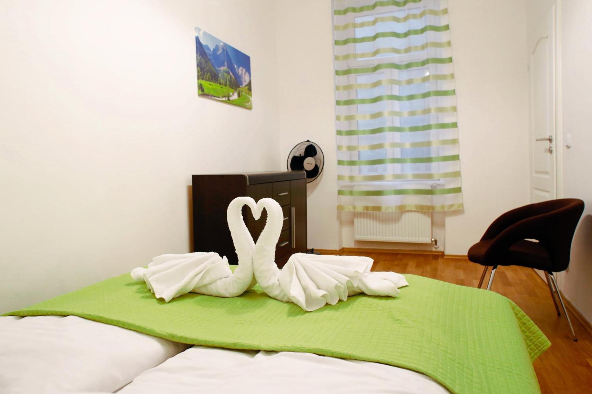 Prestige Vienna Apartment Bagian luar foto