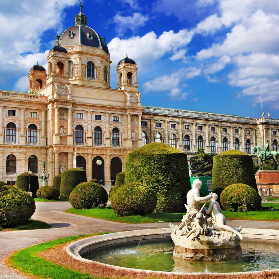 Prestige Vienna Apartment Bagian luar foto